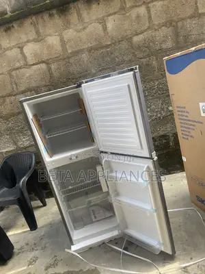 Skyrun Double Door Top Freezer Fridge 195L