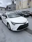 Toyota Corolla 2022 White - 3