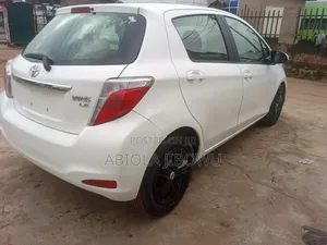 2013 Toyota Yaris LE Hatchback