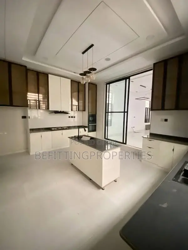 5 Bedroom Detached Duplex for Sale in Ajah - 1