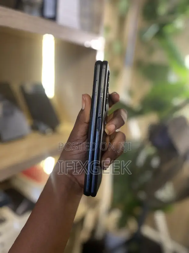 Samsung Galaxy Z Fold 3 256GB Black - 1