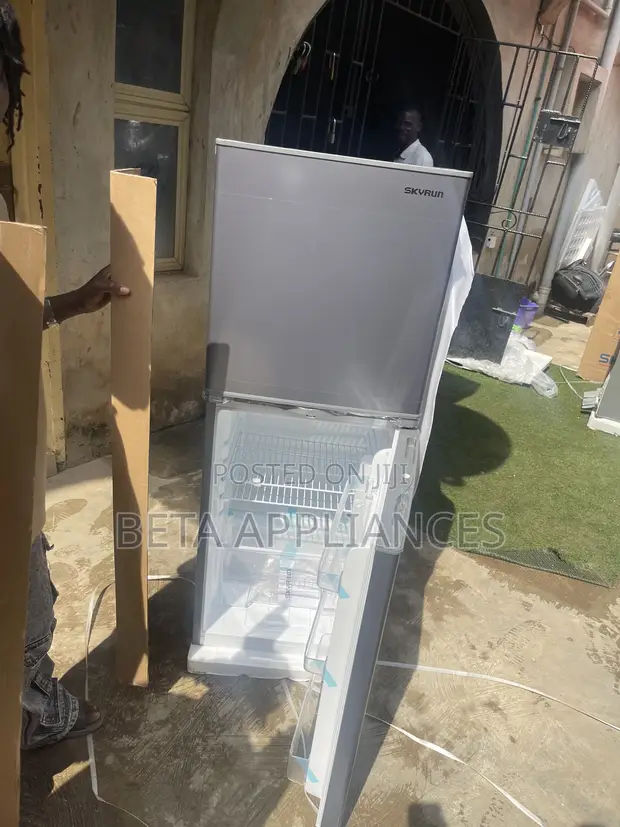 Skyrun 195L Double-Door Refrigerator - 1