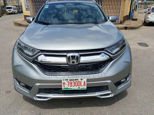 Honda CR-V 2017 Silver - 1