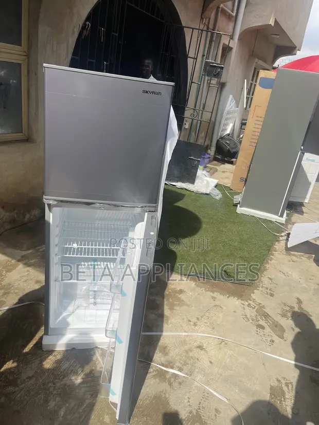 Skyrun 195L Double Compartment Fridge - 1