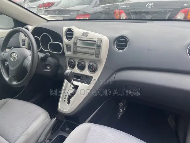 Toyota Matrix 2011 Baki - 1