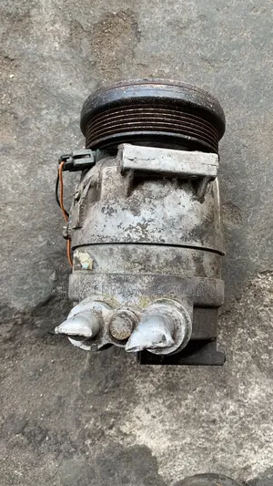 Used Manual Mercedes-Benz A/C Compressor