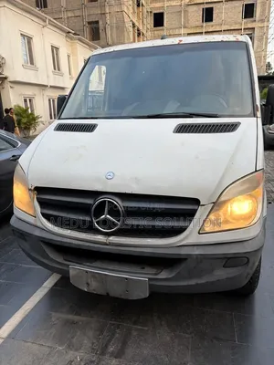 Mercedes-Benz Sprinter 2012 Fari