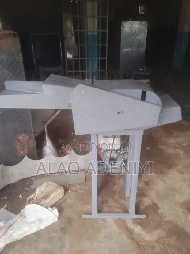 High-Efficiency Chaff Cutter Machine - 1