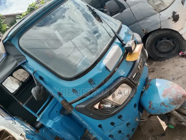 TVS King Cargo 2024 Blue - 1