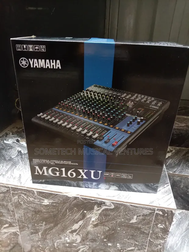 Yamaha MG16XU 16-Channel Analog Mixer - 1