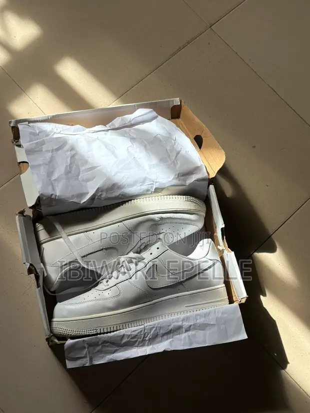 Nike Air Force 1 Low - 1
