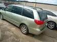 Toyota Sienna 2010 Green - 2