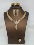 Kyakkyawar Sarkara ta Zircon - 1