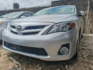 2013 Toyota Corolla LE Special Edition Sedan