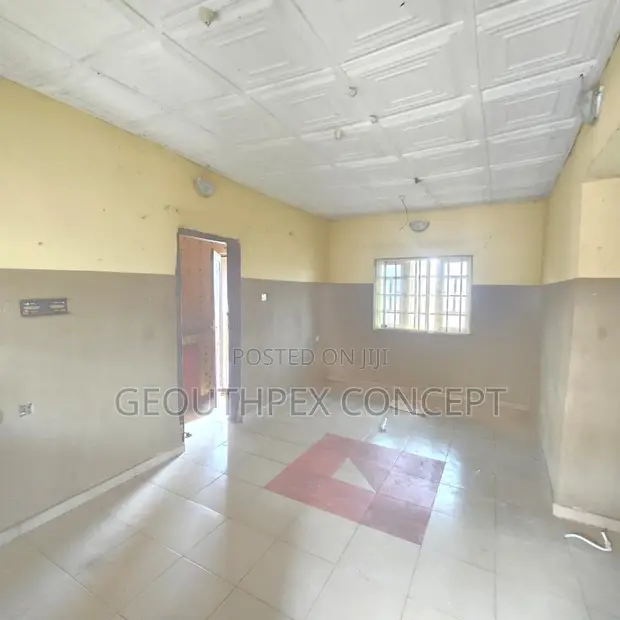 2 Bedroom Block of Flats for Rent in Moniya - 1