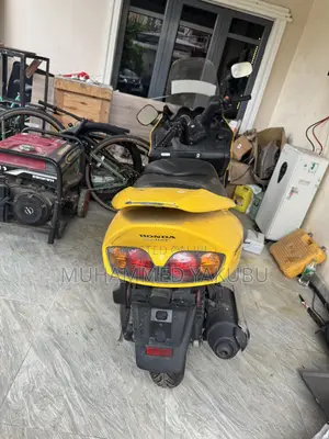 Honda Forza 2022 Yellow Scooter