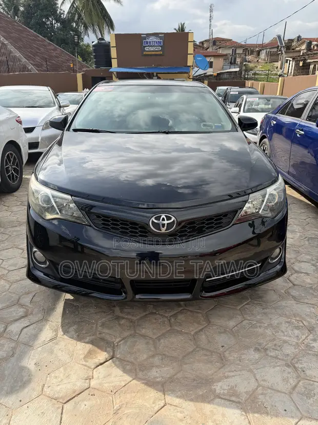 Toyota Camry 2013 Black - 1