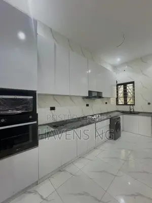 4-Bedroom Semi-Detached Duplex Don Sayarwa a Ikota, Lekki