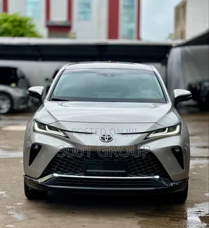 2023 Toyota Venza Brown