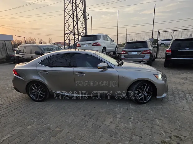 Lexus IS 250 2015 Silver - 1