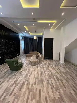 Mini Flat Mai Cikakken kayan sawa don haya a Ikota, Lekki