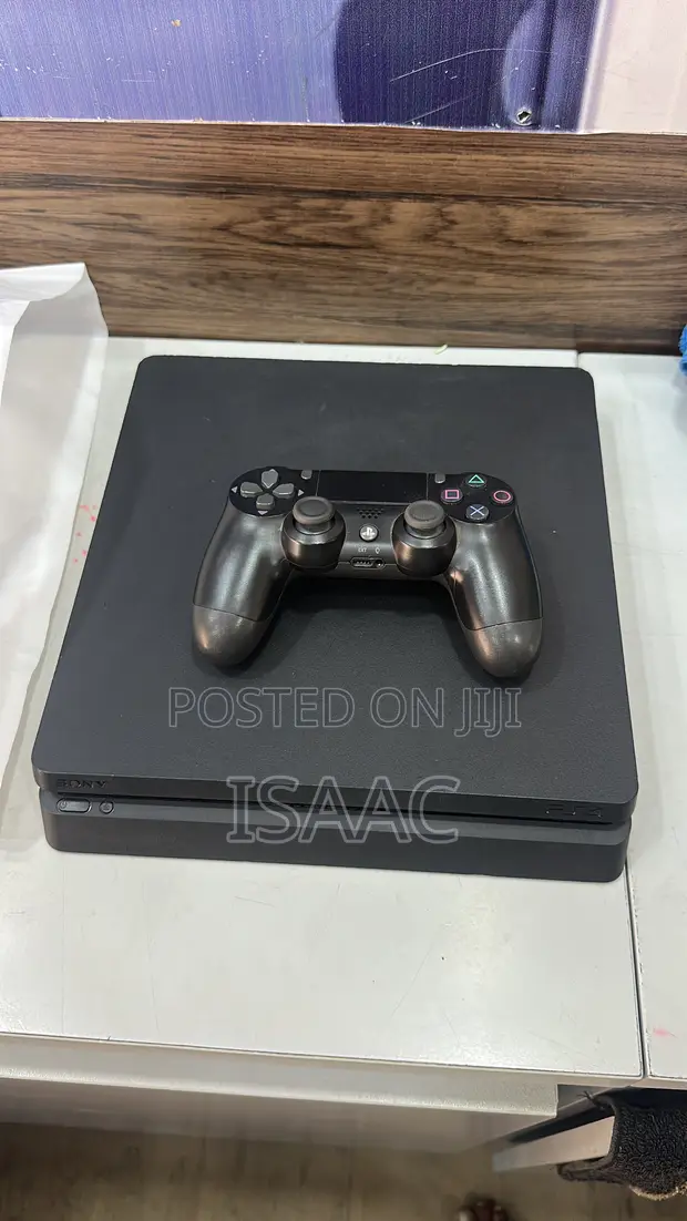 An Yi Amfani Da PS4 Slim Hacked Console Tare Da Wasanni - 1
