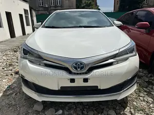 2017 Toyota Corolla LE Sedan - White