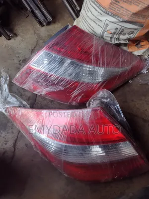 Honda Crosstour Tail Light (Used)