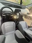 2016 Toyota Prius 4dr Hatchback Silver - 2