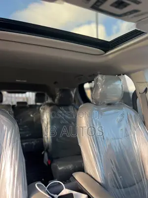 2023 Toyota Sienna XLE AWD 7-Passenger Silver