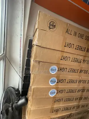 Wakatek 100W Solar Flood Street Light