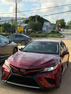 2018 Toyota Camry SE FWD Red