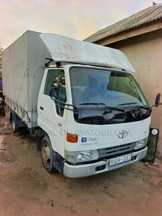 Toyota Dyna 6-Taya Diesel Manlift Truck (Amfani Da Aka Yi A Kasashen Waje) - 1