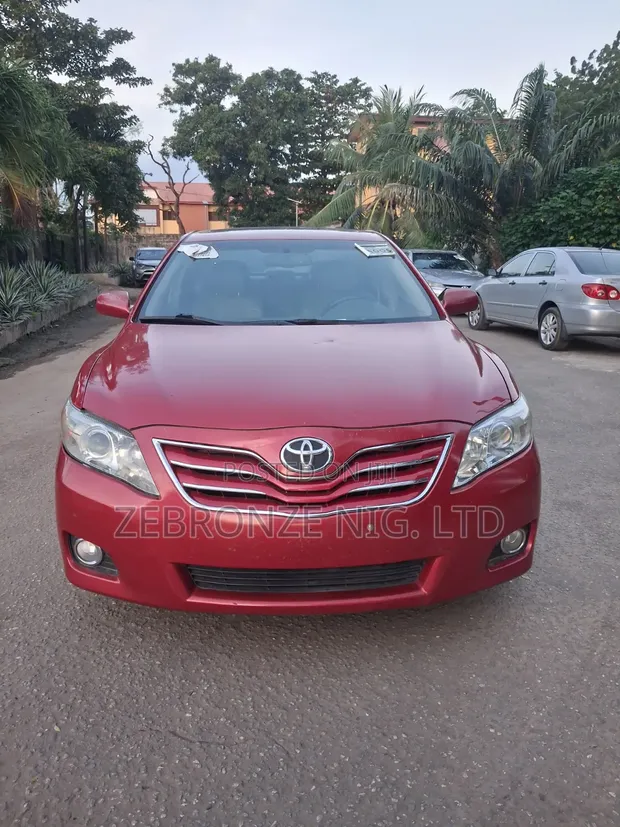 Toyota Camry 2011 Red - 1
