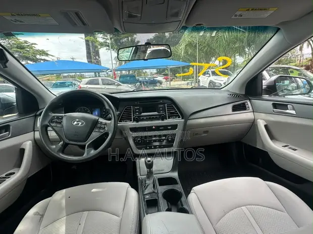 2015 Hyundai Sonata SE 2.4L Silver - 1