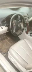 Toyota Venza 2010 Gray - 3