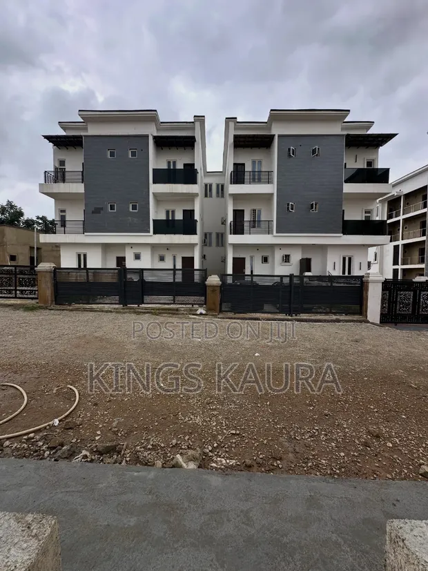 4-Bedroom Duplex da BQ a Gudu, Abuja Sayarwa - 1