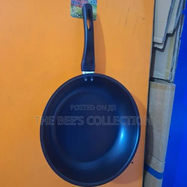 Non-Stick Frying Pan 22cm & 26cm - Durable Aluminum - 1