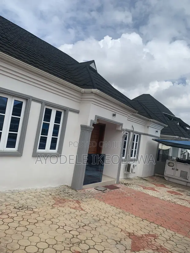 Furnished 3-Bedroom Apartment in Diamond Easte, Isheri / Egbe Idimu - 1