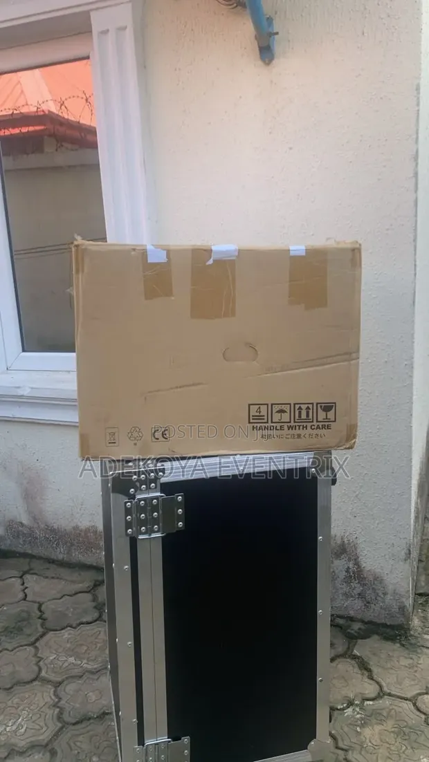 DSLR Photo Booth & DNP Printer Package - 1