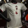 Manchester United Player Version Jersey - Kyauta Completing - 1