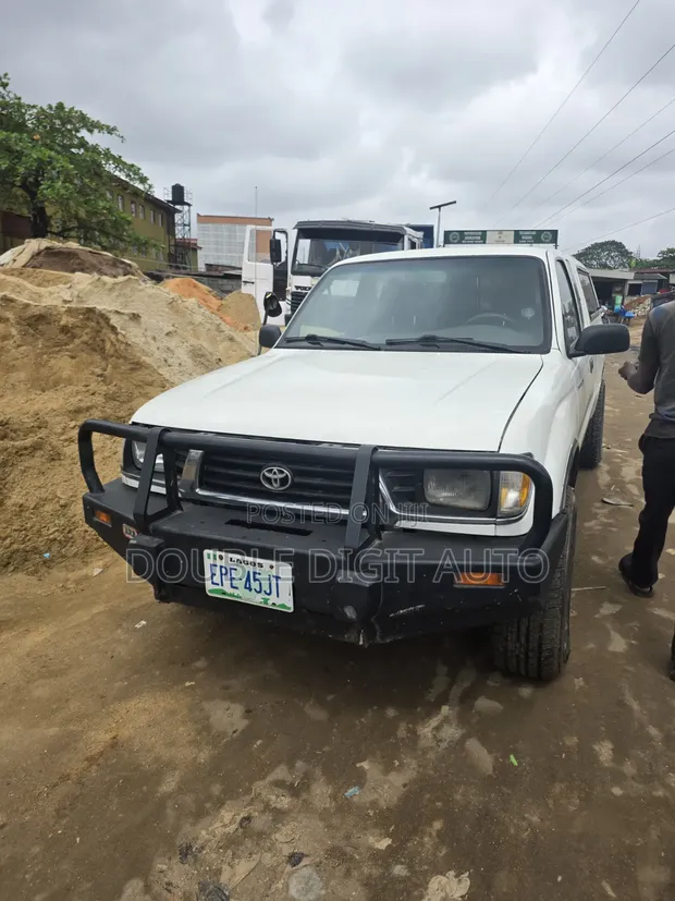 Toyota Tacoma Limited V6 4x4 Xtracab 1998 White - 1
