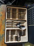 24pcs Luxury Stainless Steel Cutlery Set - Silver Textured Handle - 3