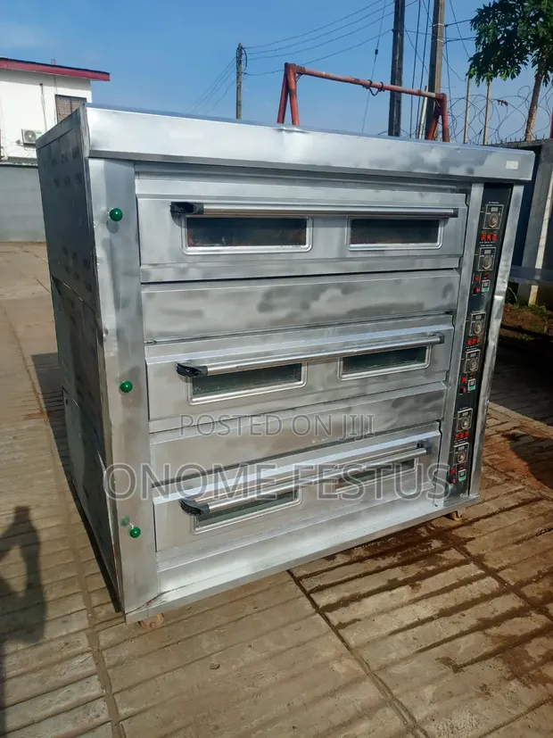 Hobart 12 Tray Gas Bakery Oven - 1