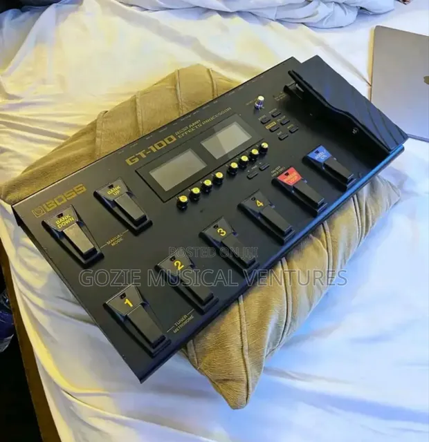 Boss GT-100 Guitar Effect Pedal - 1