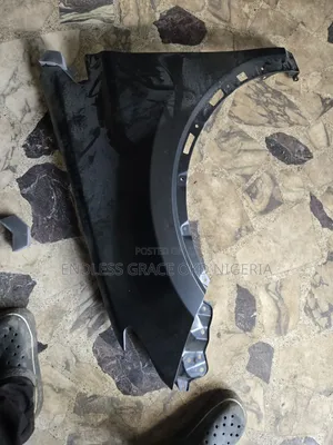 Fender na Toyota RAV4 2015-2018