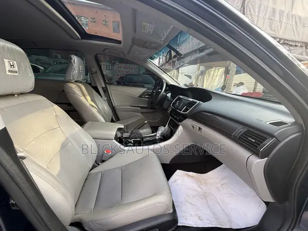 2017 Honda Accord EX-L V6 Sedan - Wannan Yayi Amfani Da Shi A Kasashen Waje - 1