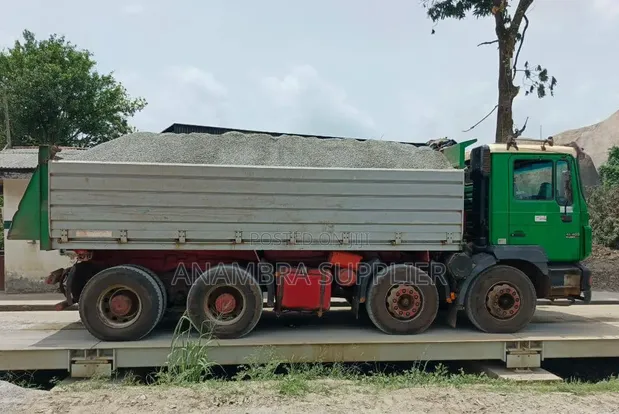 Quality Granite Chippings Supply & Delivery - 1