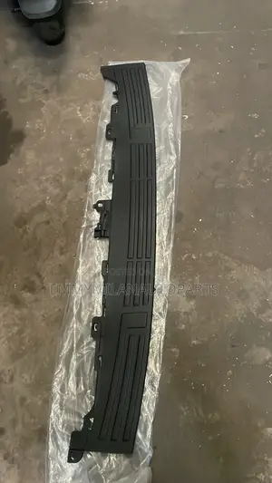Bakin Bumper na Toyota Land Cruiser Prado (2010-2022)