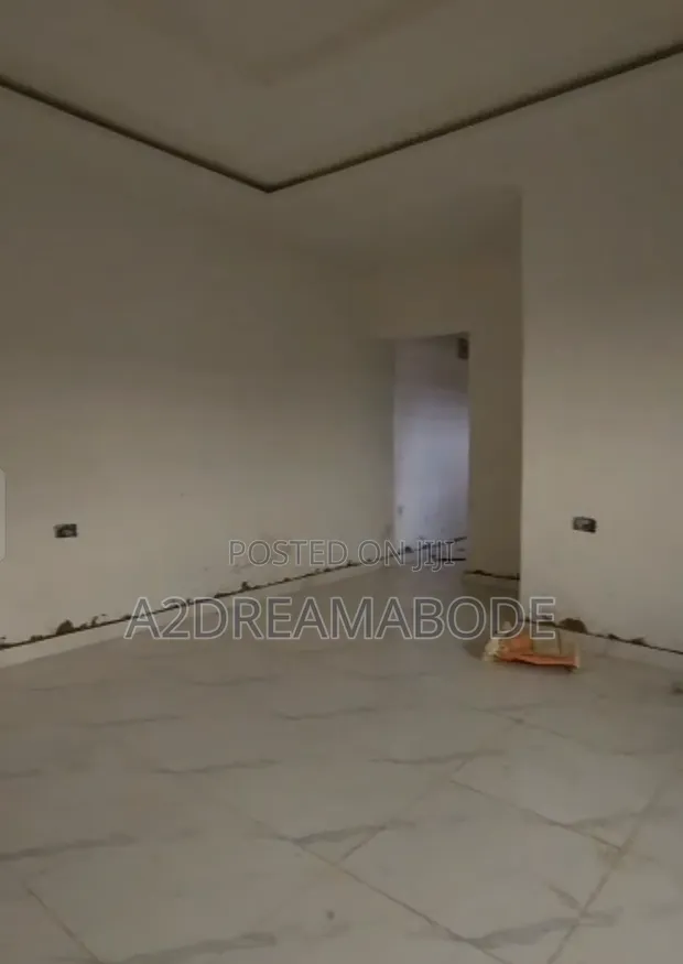 2 Bed Apartment na haya a Yaba, Alagomeji - 1